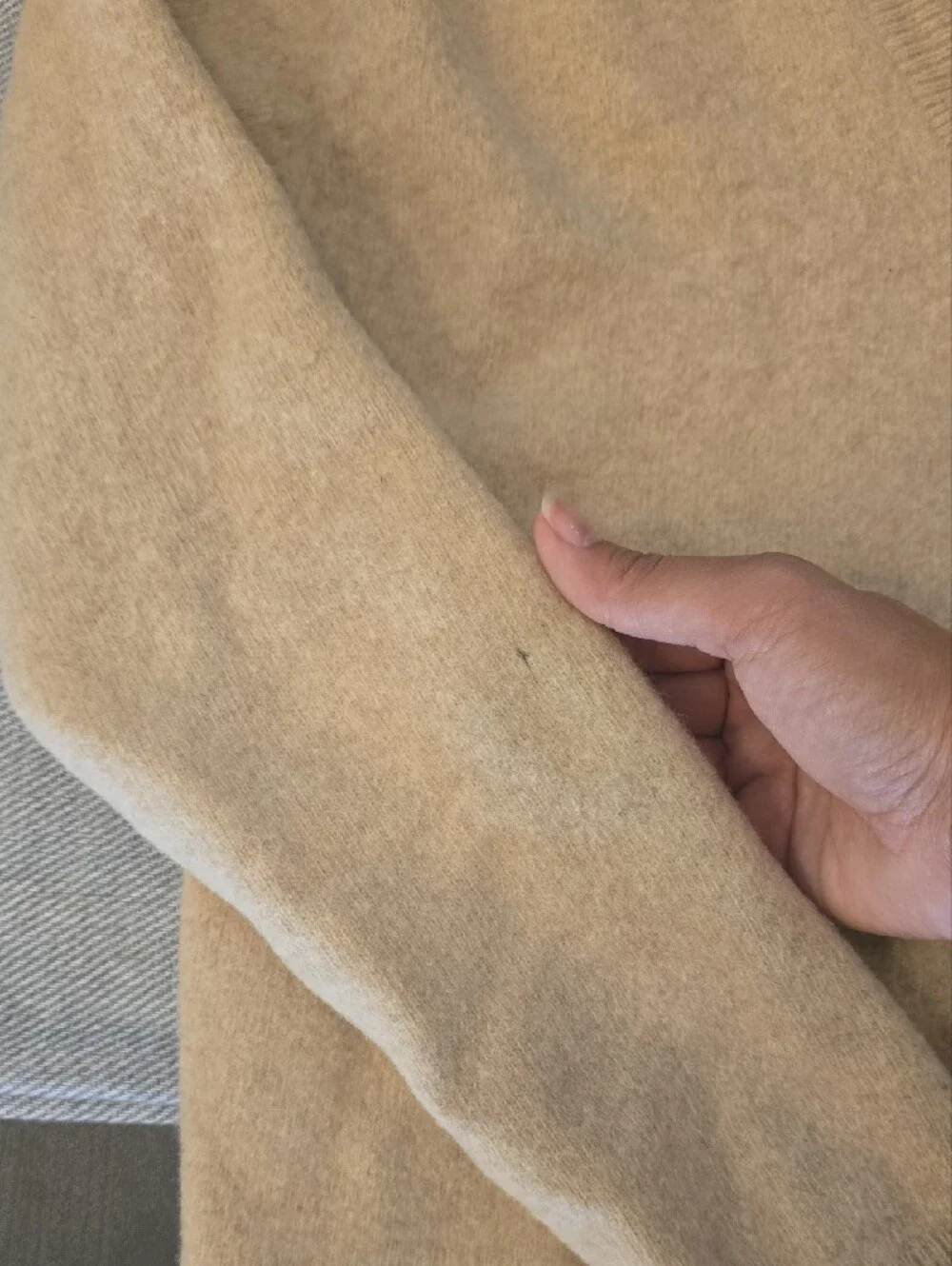 Vintage Piccadilly Tan Lambswool V-Neck Sweater Size Large Tall